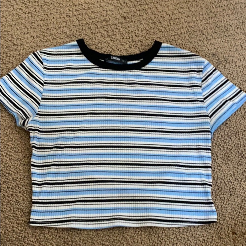 super cute crop top